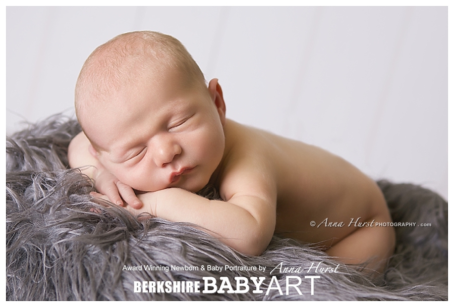 Newborn Photographer in Berkshire https://www.annahurstphotography.com