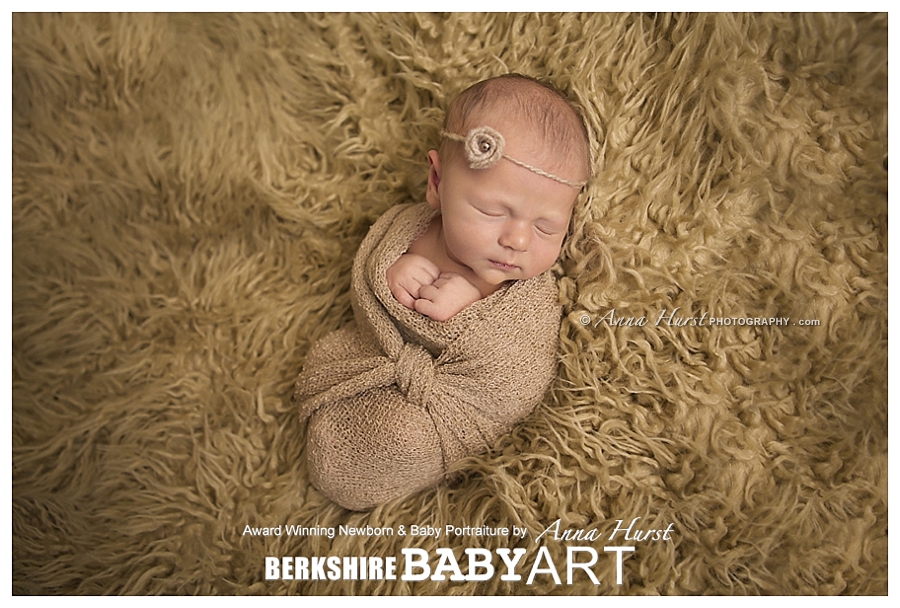 Oxfordshire Newborn Photography by Anna Hurst Photography | Sienna 6 Days Old