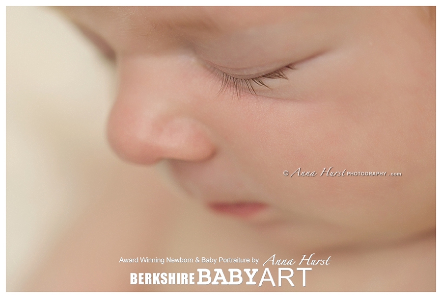 Newborn Photographer in Wokingham https://www.annahurstphotography.com