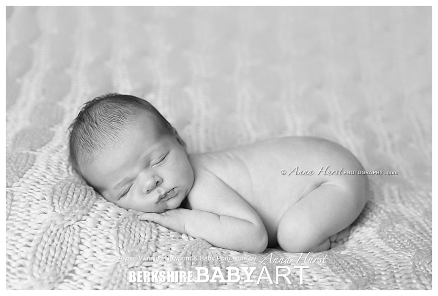 Newborn Photographer in Wokingham https://www.annahurstphotography.com