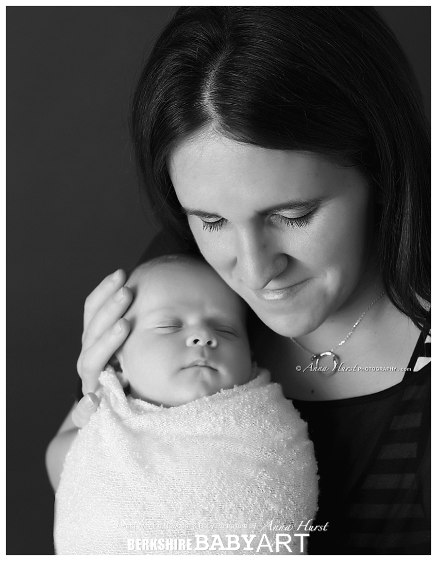 Baby Photographer in Buckinghamshire https://www.annahurstphotography.com