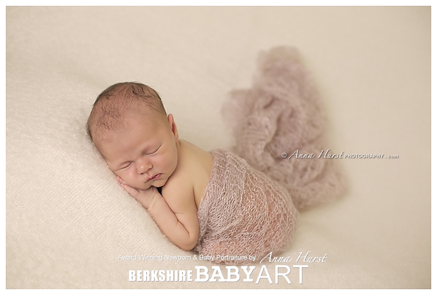 Newborn Photographer in Binfield, Berkshire https://www.annahurstphotography.com