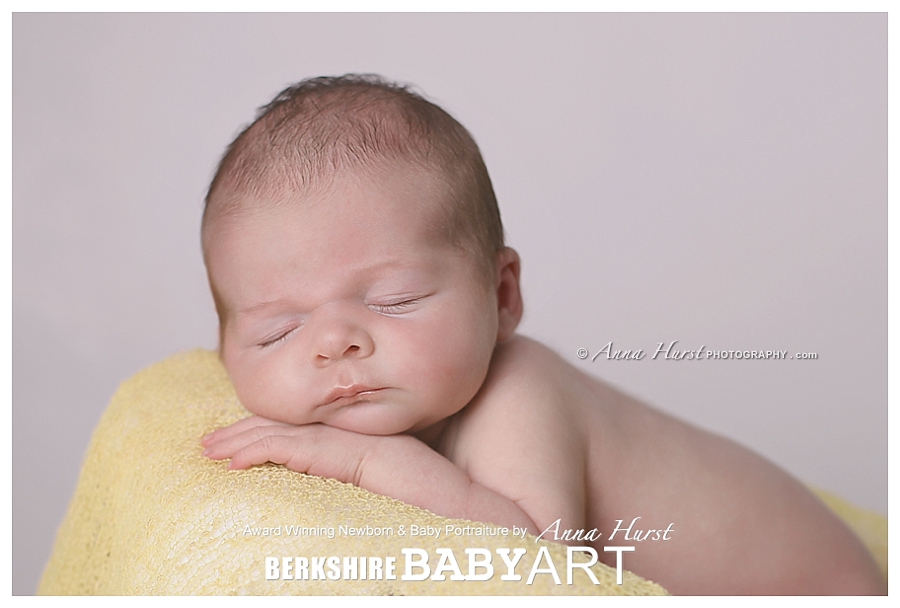 Newborn Photographer in Wokingham https://www.annahurstphotography.com