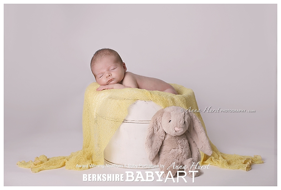 Newborn Photographer in Wokingham https://www.annahurstphotography.com