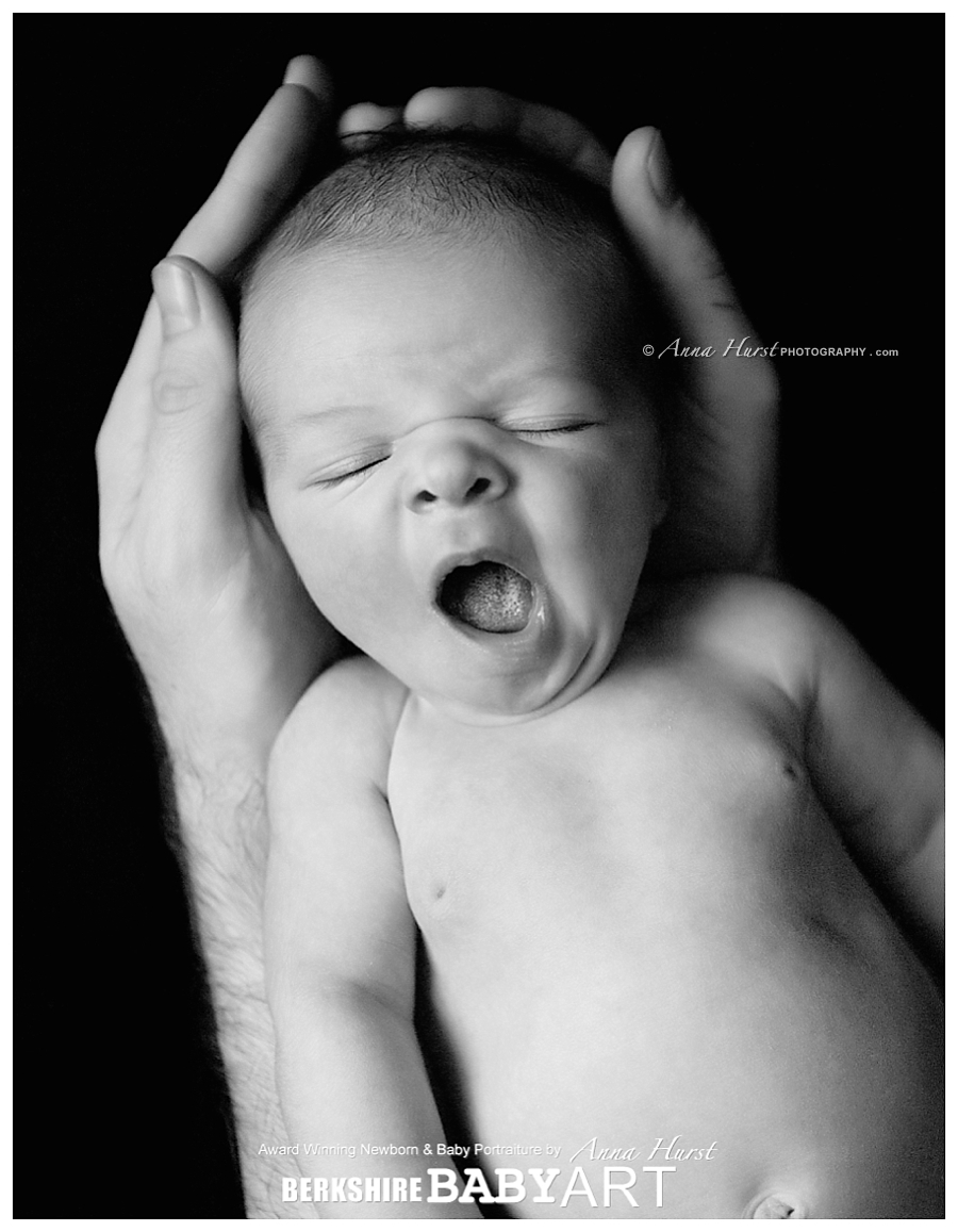 Newborn Photographer in Wokingham https://www.annahurstphotography.com