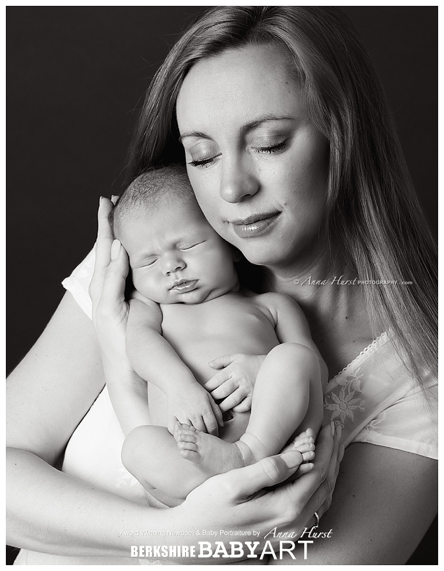 Newborn Photographer in Berkshire https://www.annahurstphotography.com