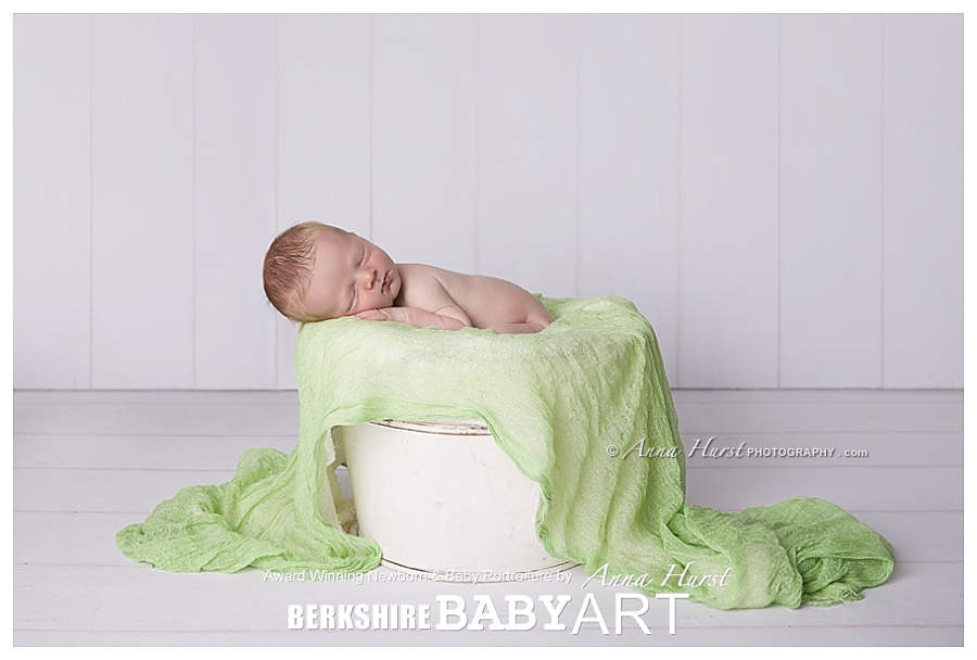 Baby Photographer in Surrey https://www.annahurstphotography.com 