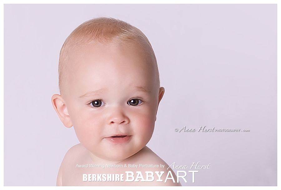 Baby Photographer in Berkshire https://www.annahurstphotography.com 
