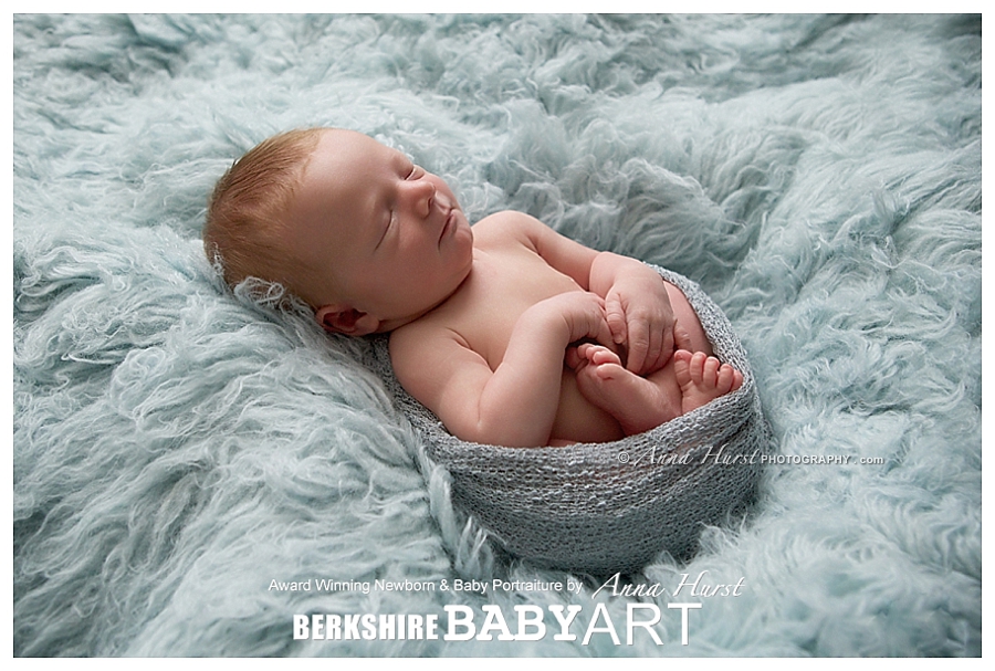 https://www.annahurstphotography.com Newborn Photographer in Surrey