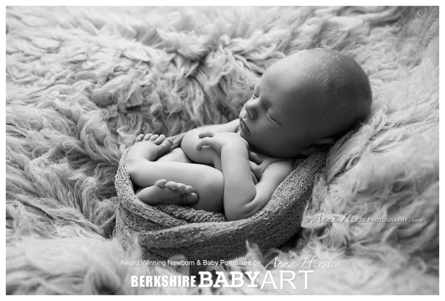 Newborn Baby Photographer Berkshire https://www.annahurstphotography.com