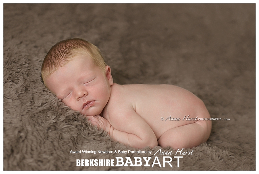 Newborn Photographer in Berkshire https://www.annahurstphotography.com 