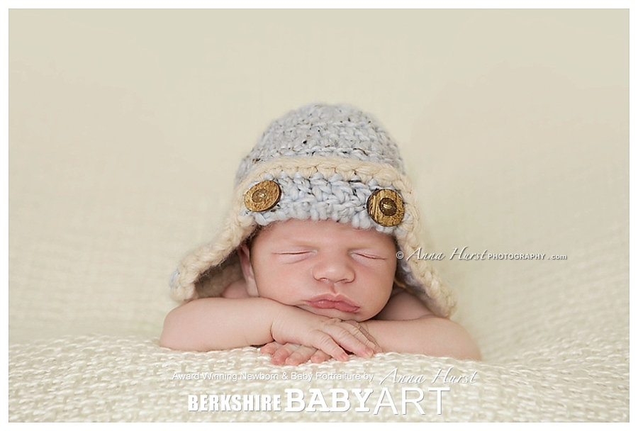 Baby Photographer Crowthorne https://www.annahurstphotography.com
