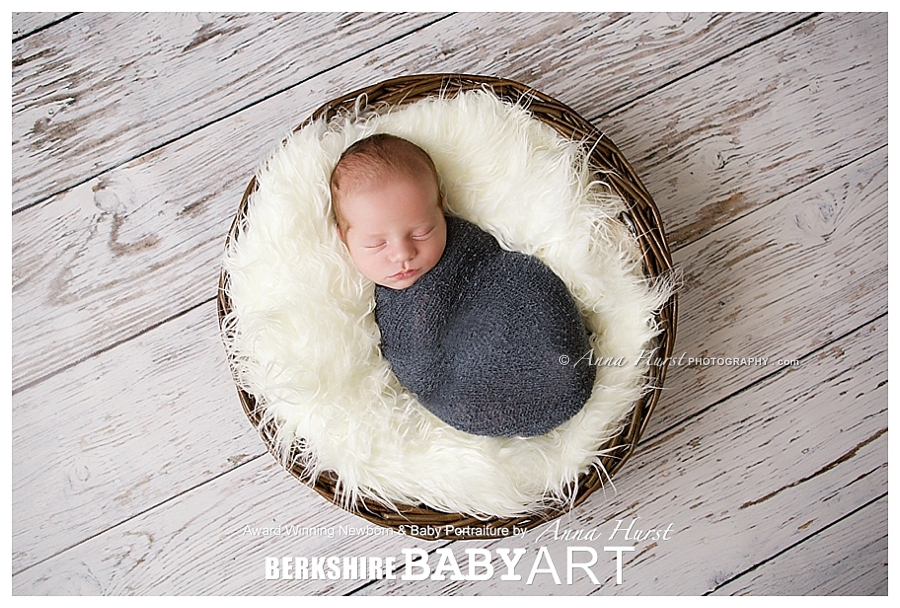 Newborn Photographer Berkshire https://www.annahurstphotography.com