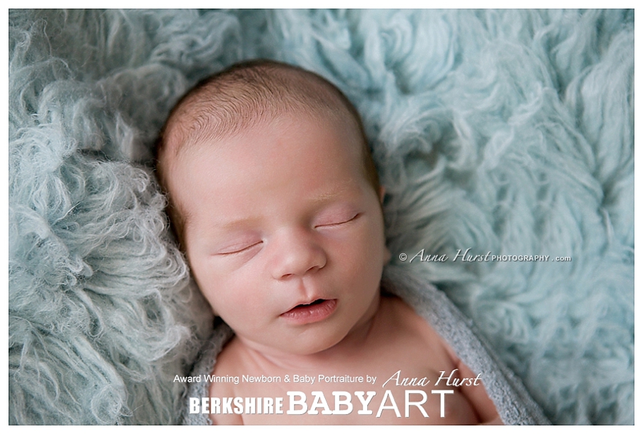 Baby Photographer Crowthorne https://www.annahurstphotography.com