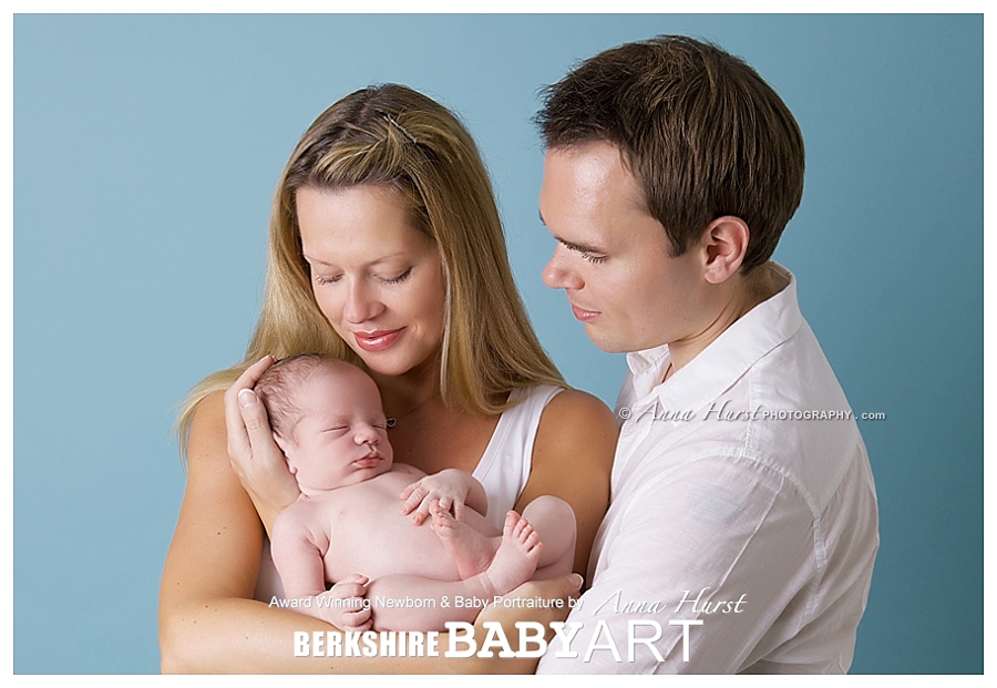 Baby Photographer in Bracknell https://www.annahurstphotography.com
