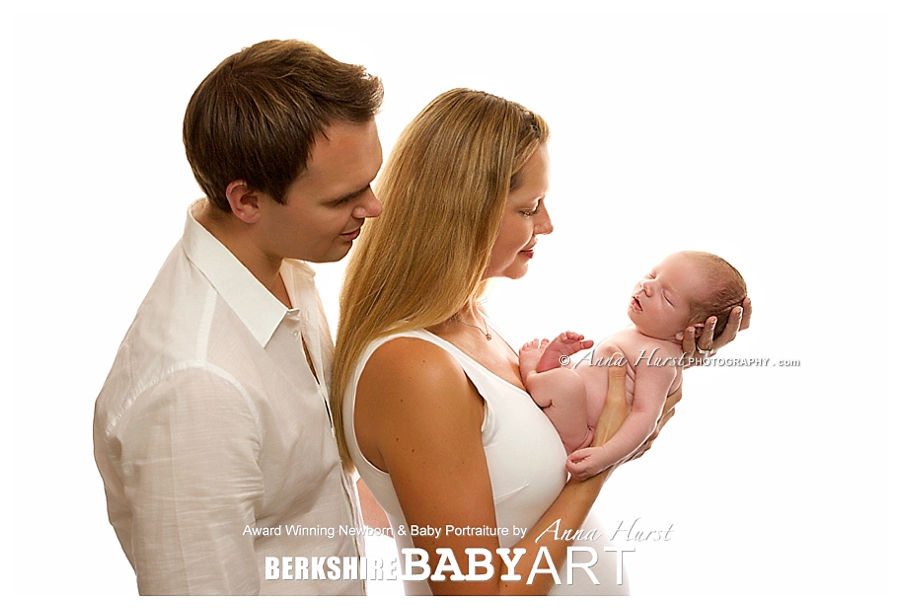 Baby Photographer in Bracknell https://www.annahurstphotography.com