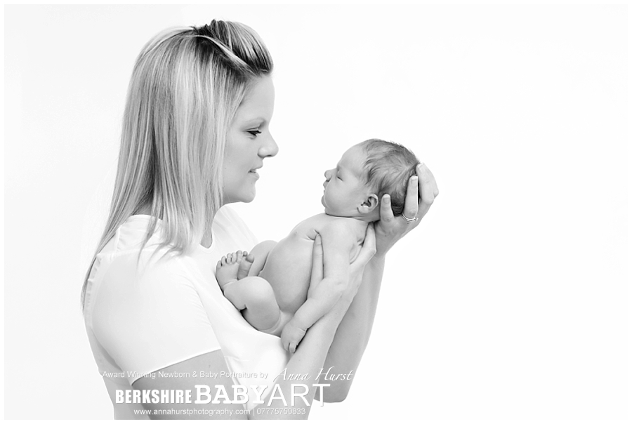 Berkshire Newborn Baby Photographer https://www.annahurstphotography.com