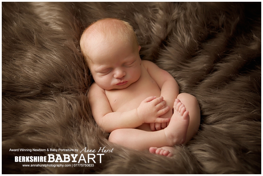 Hillingdon Newborn Photography https://www.annahurstphotography.com