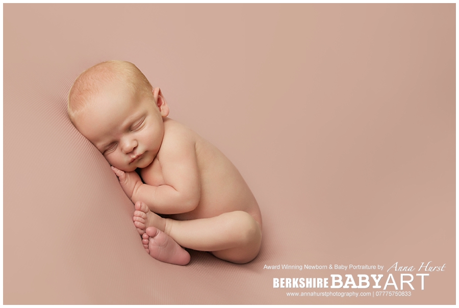 Buckinghamshire Newborn Photography https://www.annahurstphotography.com