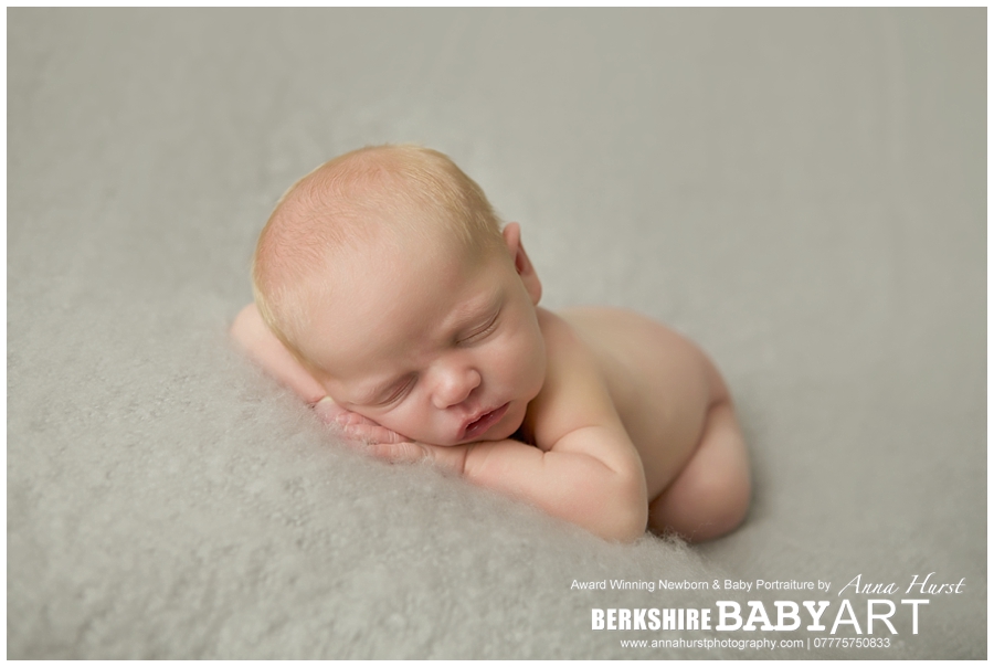 Buckinghamshire Baby Photographer https://www.annahurstphotography.com