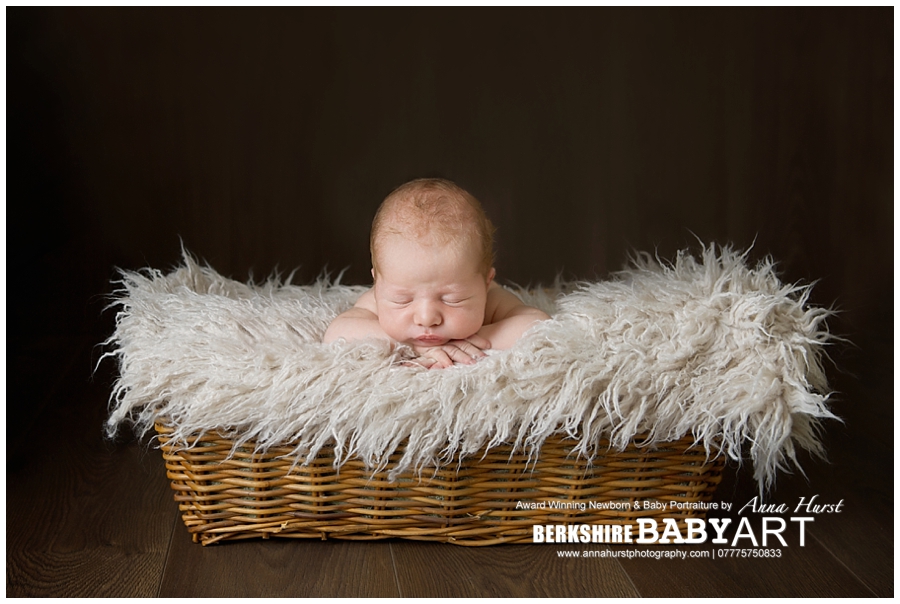 Wokingham Newborn Photographer  Berkshire https://www.annahurstphotography.com