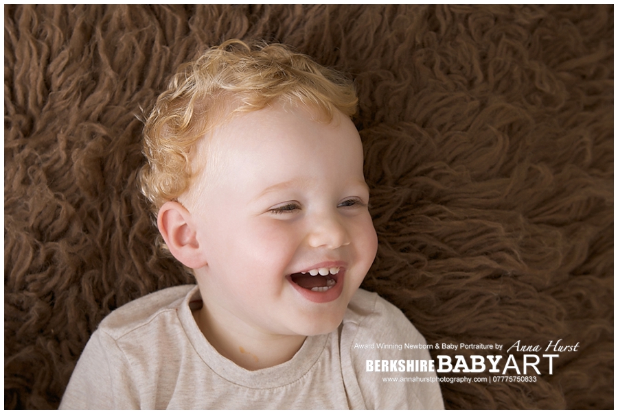 Wokingham Newborn Photographer  Berkshire https://www.annahurstphotography.com