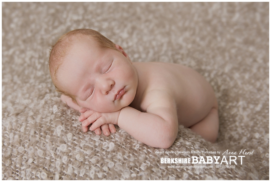 Wokingham Baby Photographer  Berkshire https://www.annahurstphotography.com