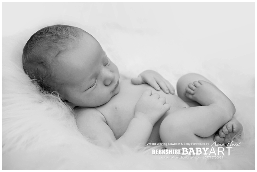 Wokingham Baby Photographer  Berkshire https://www.annahurstphotography.com