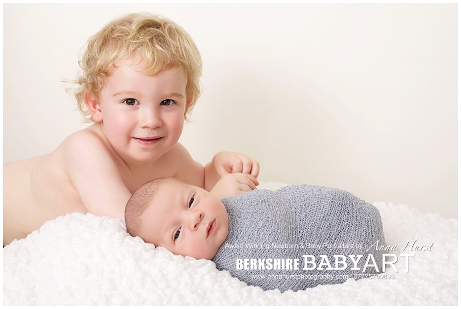 Newborn Baby Photographer Woodley Berkshire | https://www.annahurstphotography.com