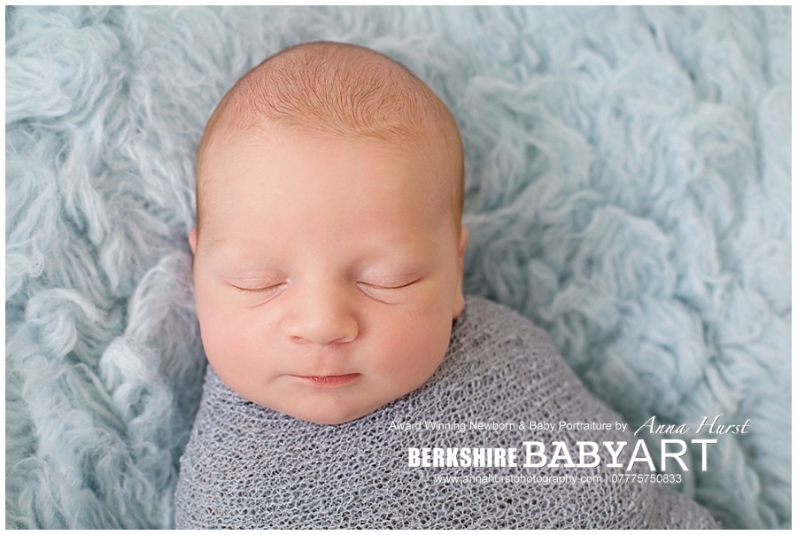 Woodley Newborn Photographer | https://www.annahurstphotography.com