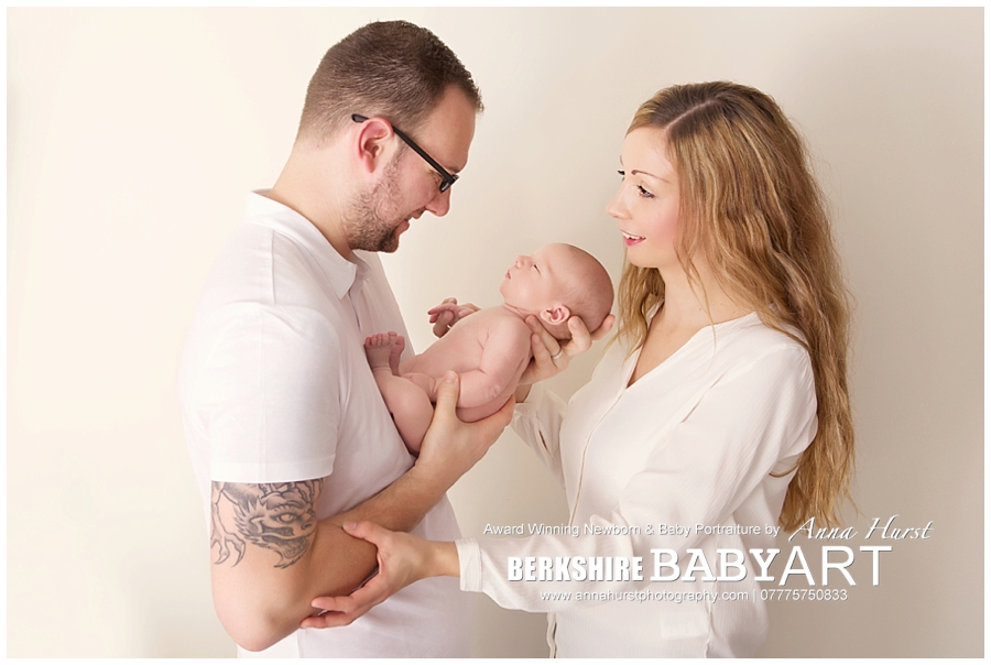 Newborn Baby Photographer Woodley Berkshire | https://www.annahurstphotography.com