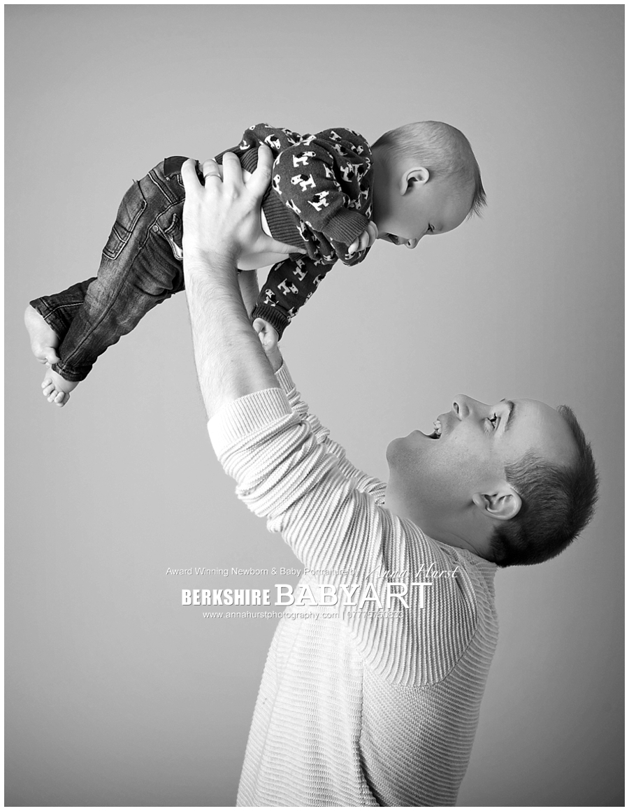 Early Berkshire Baby Photographer https://www.annahurstphotography.com