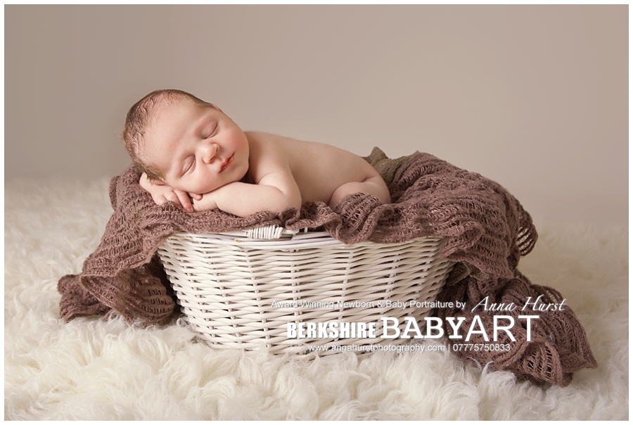 Bracknell Newborn Baby Photographer | Oscar 8 Days Old