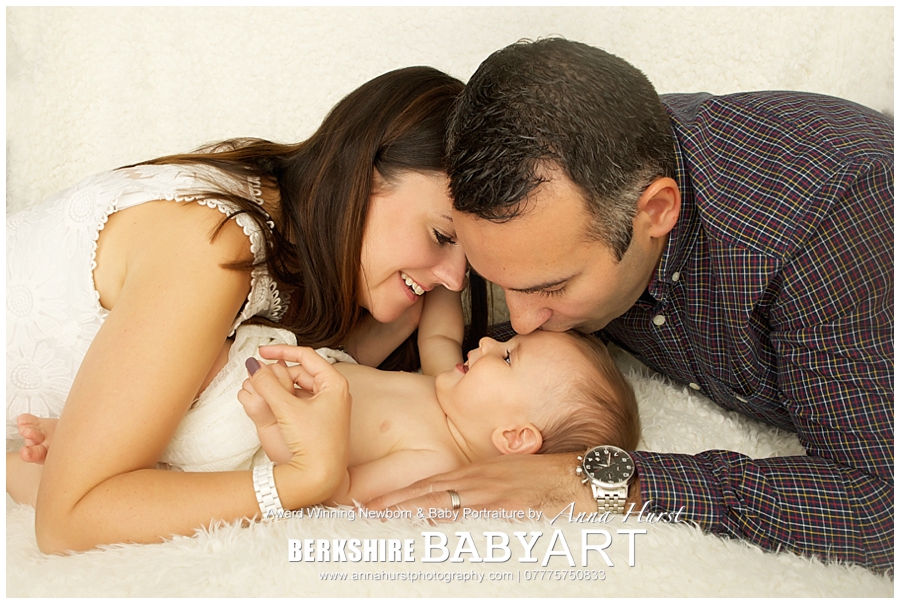 Binfield Baby Photographer https://www.annahurstphotography.com