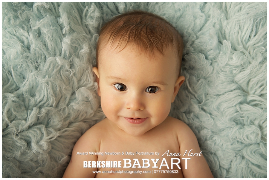 Bracknell Berkshire Baby Photographer https://www.annahurstphotography.com