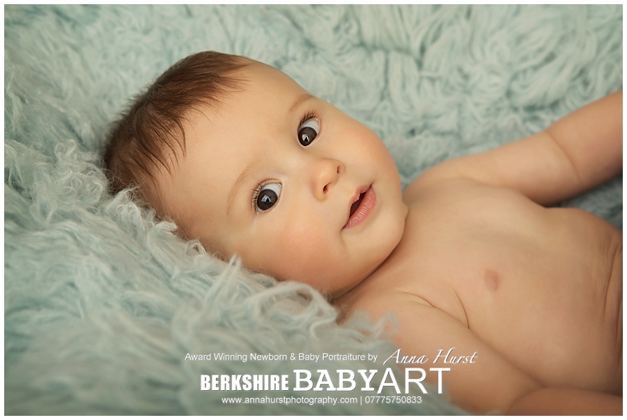 Wokingham Berkshire Baby Photographer https://www.annahurstphotography.com