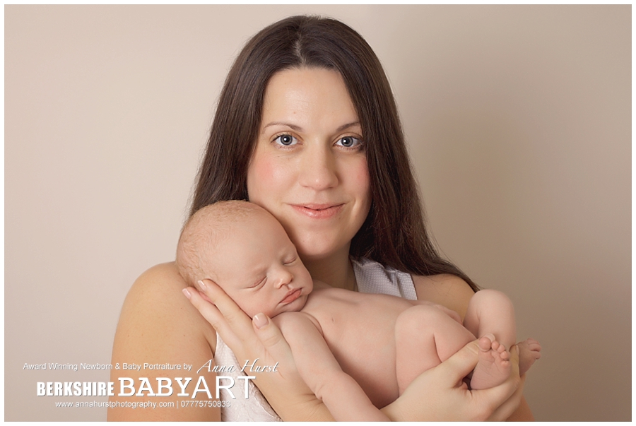 Wokingham Berkshire Newborn Baby Photographer https://www.annahurstphotography.com