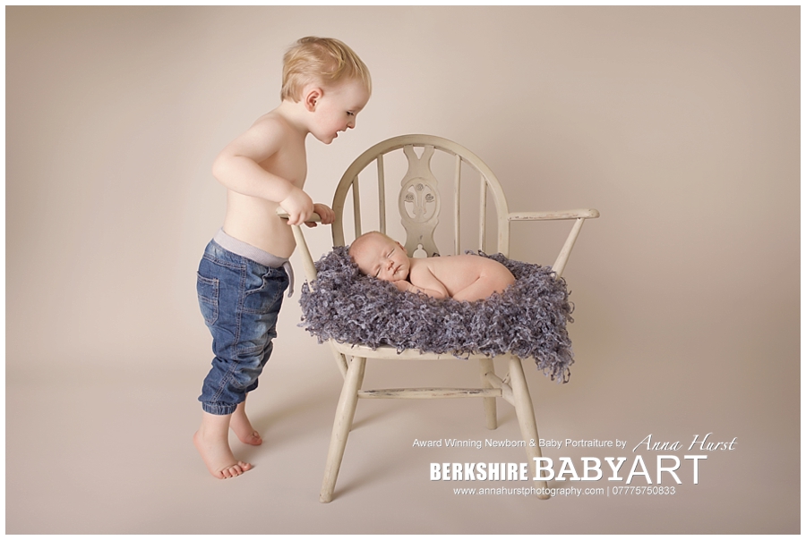 Sunninghill Berkshire Newborn Baby Photographer https://www.annahurstphotography.com