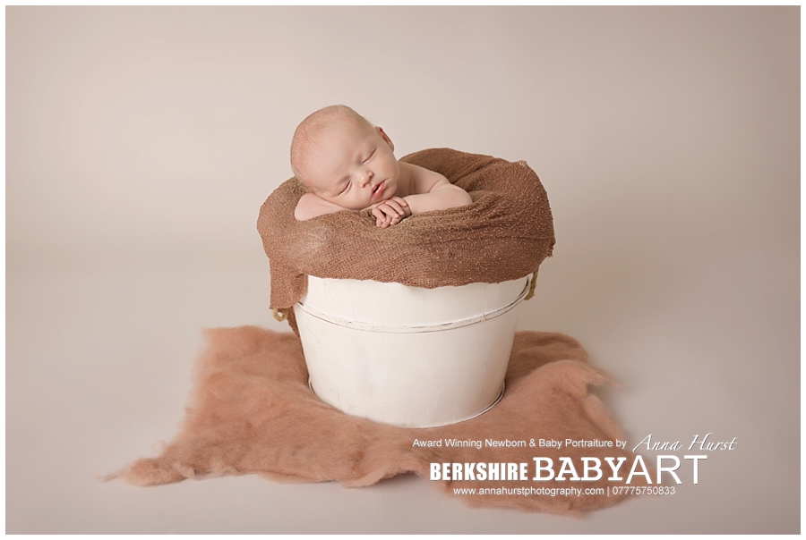 Ascot Berkshire Newborn Baby Photographer https://www.annahurstphotography.com