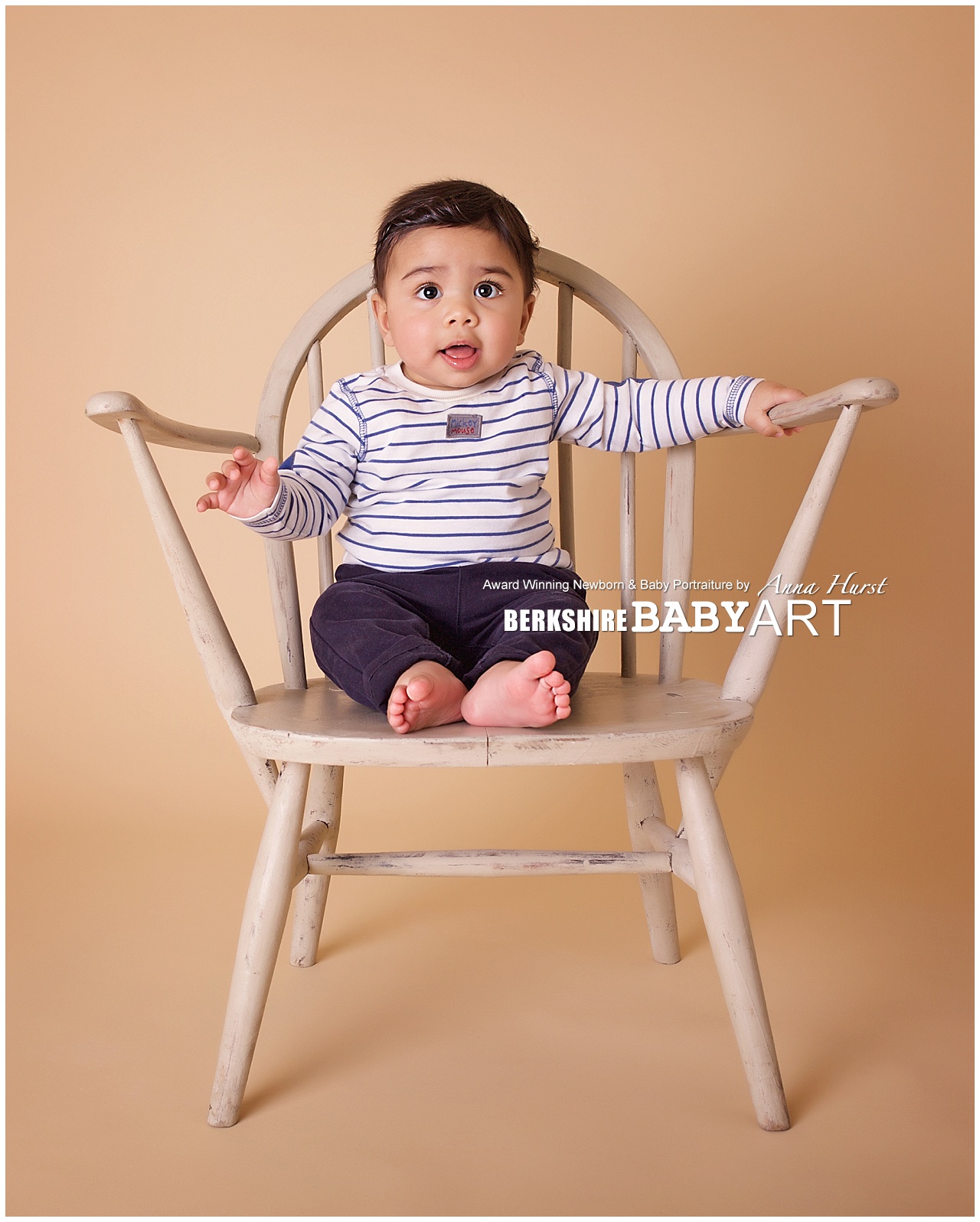 Ascot Berkshire Baby Photographer | https://www.annahurstphotography.com