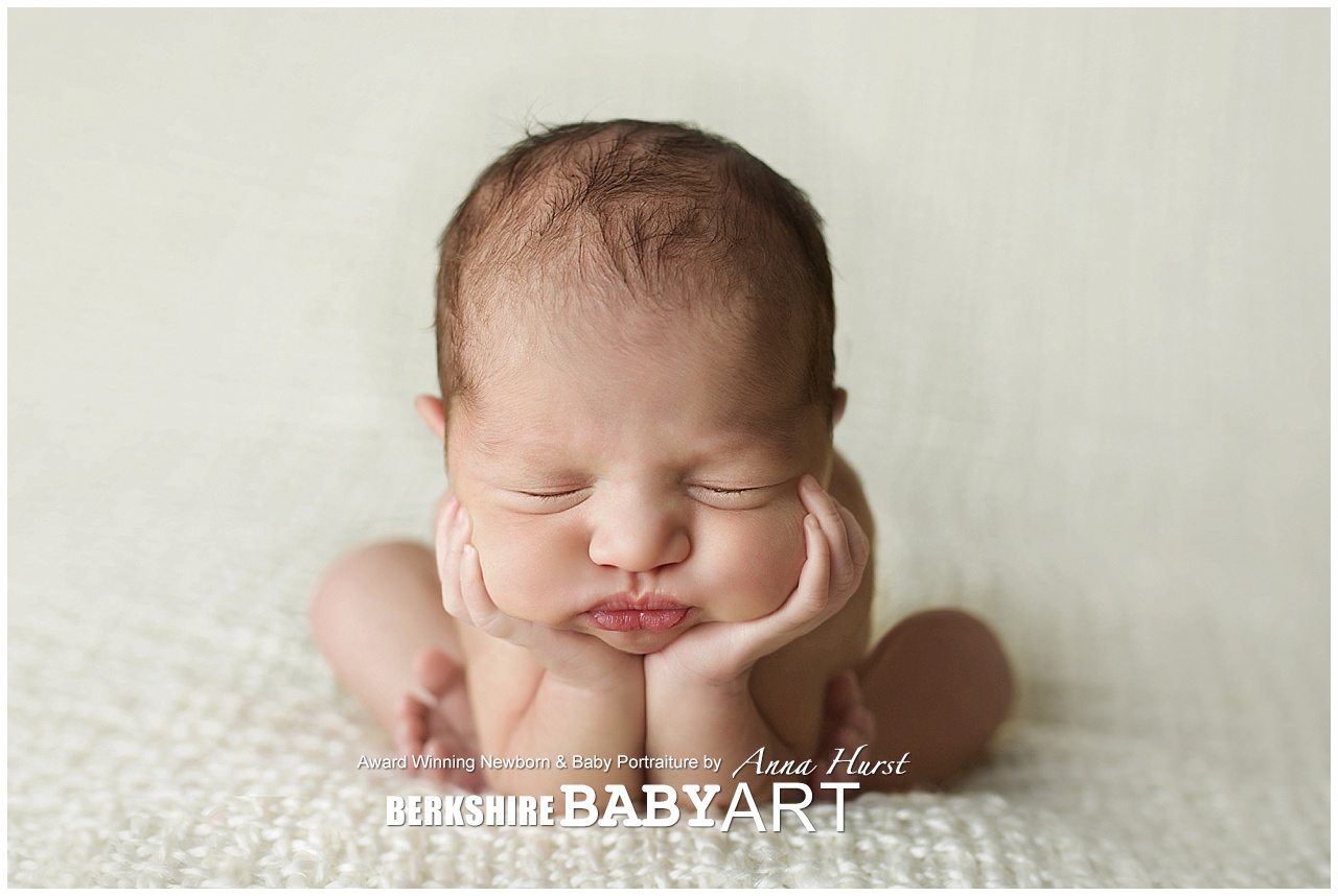 Maidenhead Newborn Baby Photographer https://annahurstphotography.com