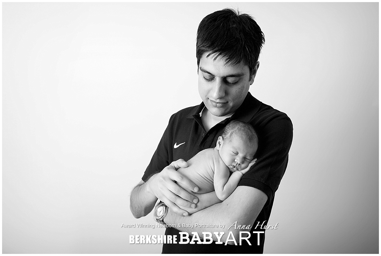 Wokingham Newborn Baby Photographer https://annahurstphotography.com