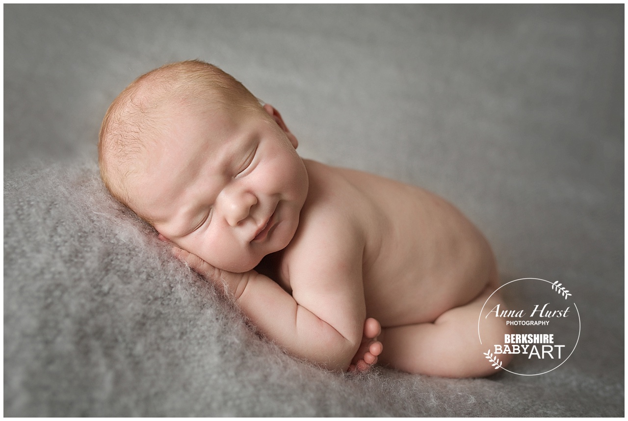 Wokingham Newborn Photographer https://www.annahurstphotography.com