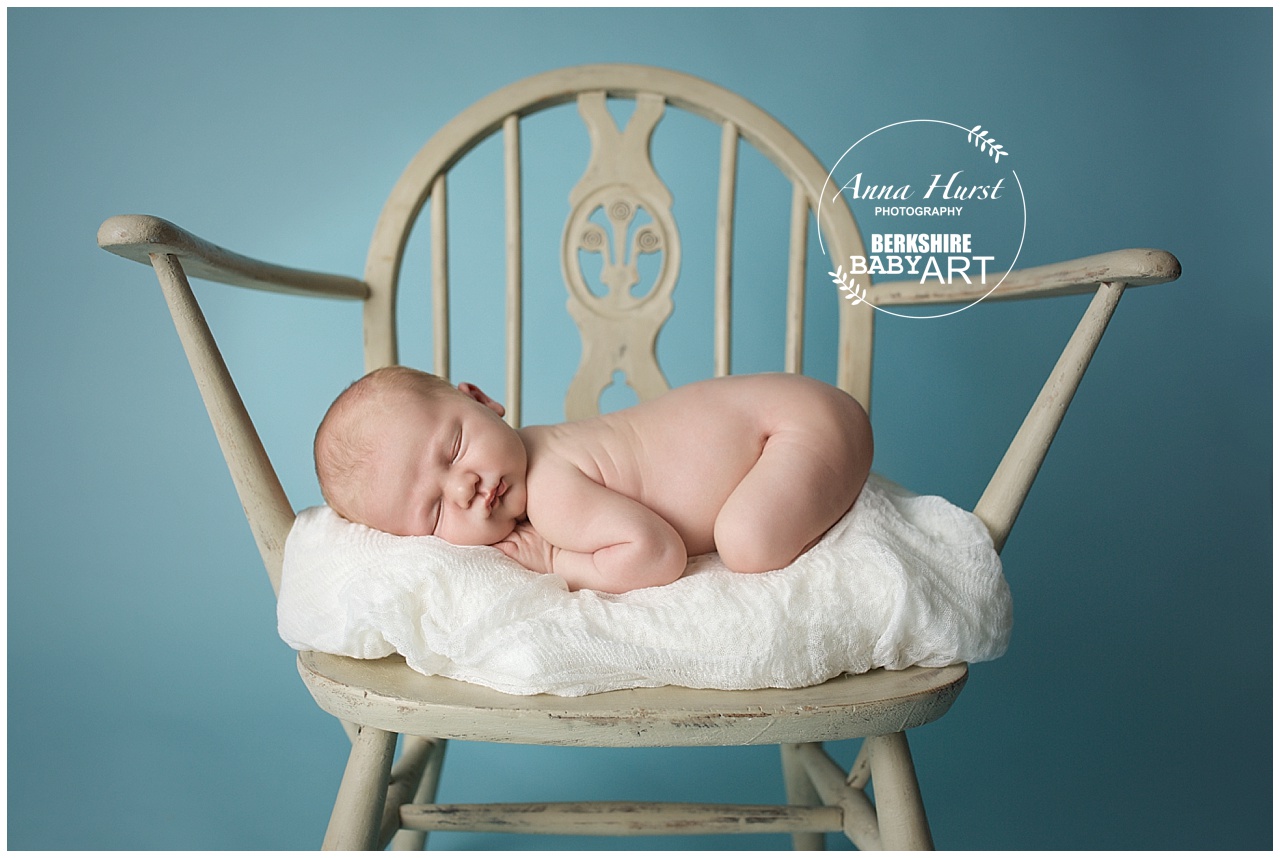 Bracknell Baby Photographer https://www.annahurstphotography.com