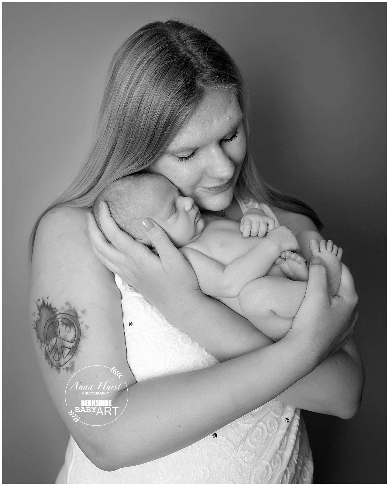 Binfield Newborn Baby Photographer
