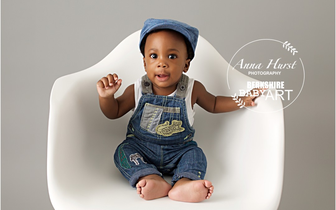 Finchampstead Baby Photographer | Oneyor 6 Months Old