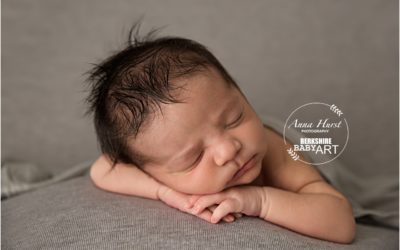 Bracknell Newborn Photography | Noah 8 Days Old