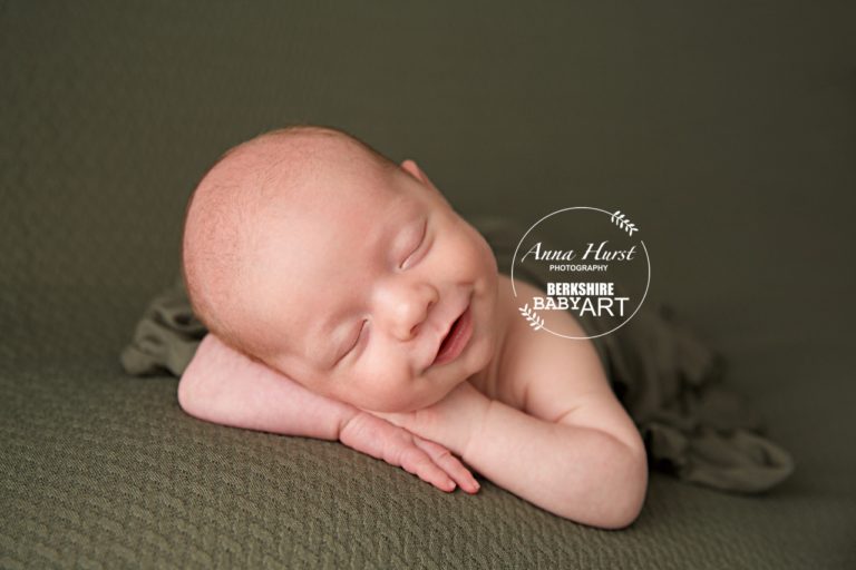 Sunningdale Newborn Photographer | Leo 4 Weeks Old